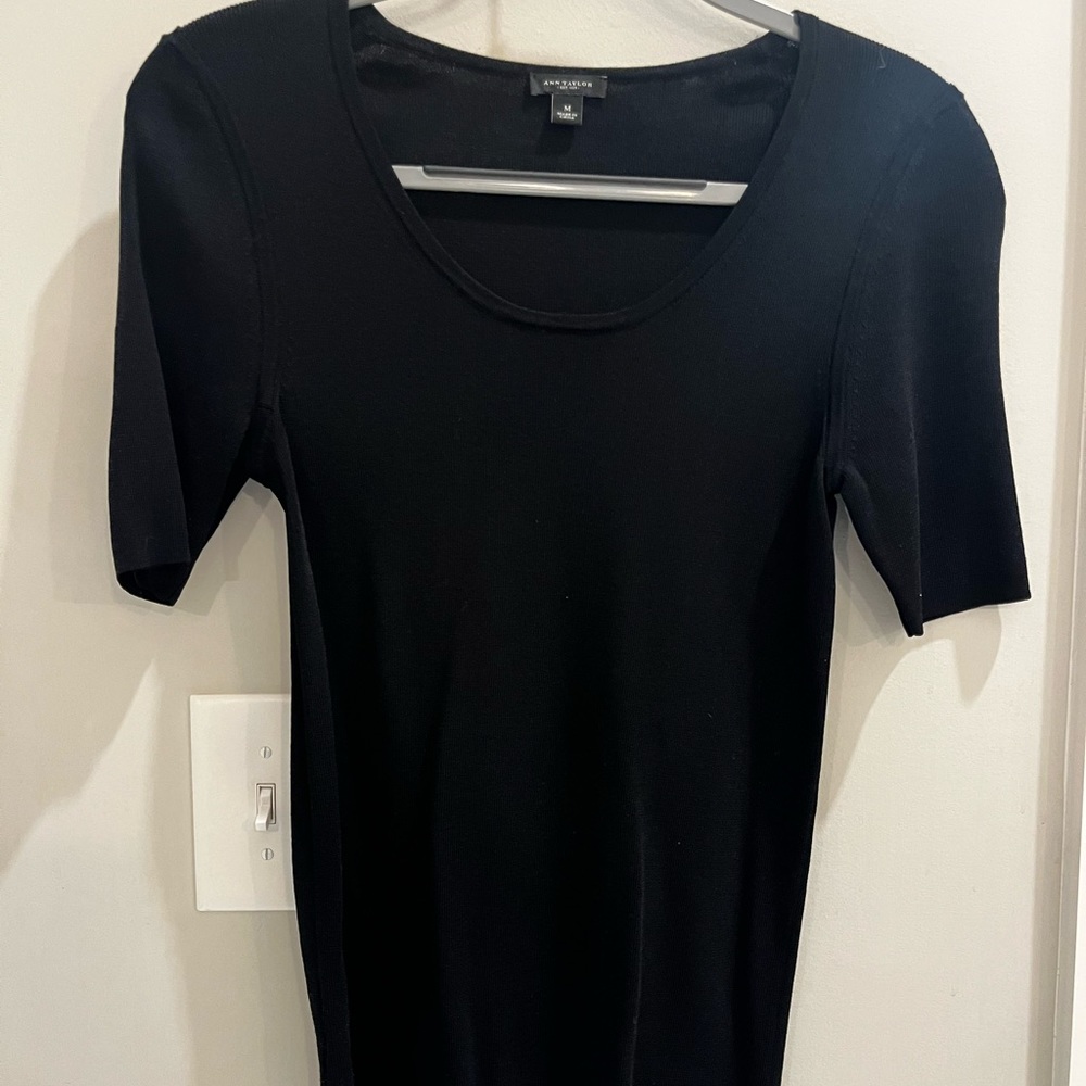 Ann Taylor basic black top - fantastic thick material!